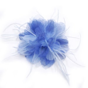 Blue flower brooch in organza and feather. image 2