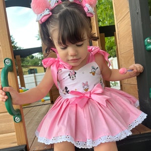 Minne mouse pink dress