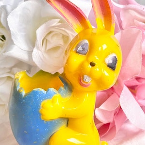 Yellow Hard Plastic Bunny Treat Holder From Rosbro