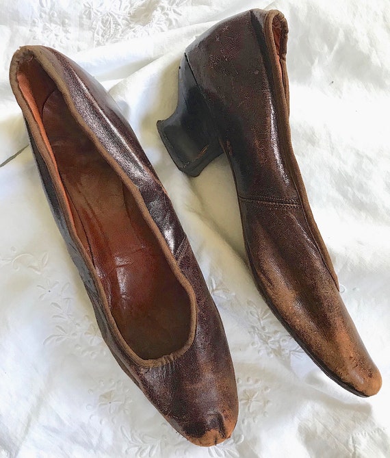 Wonderful Antique Pair Of Women's Leather Shoes - image 10