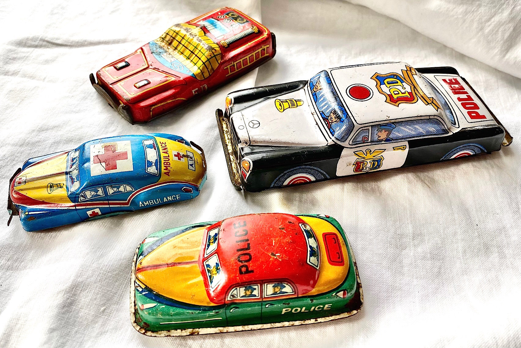 Vintage tin toy cars cheap