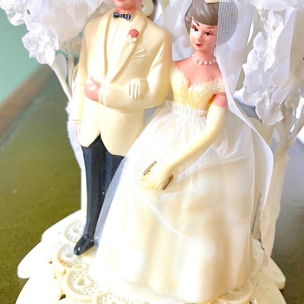 Kitschy Wedding Cake Topper From Wilton~Chicago