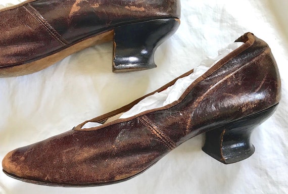 Wonderful Antique Pair Of Women's Leather Shoes - image 8