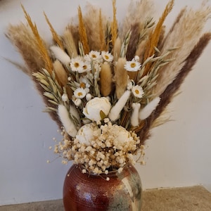 Pampas & Daisy Dried flowers and Vase | Mothers Day flowers| Housewarming Gift | Gifts for her