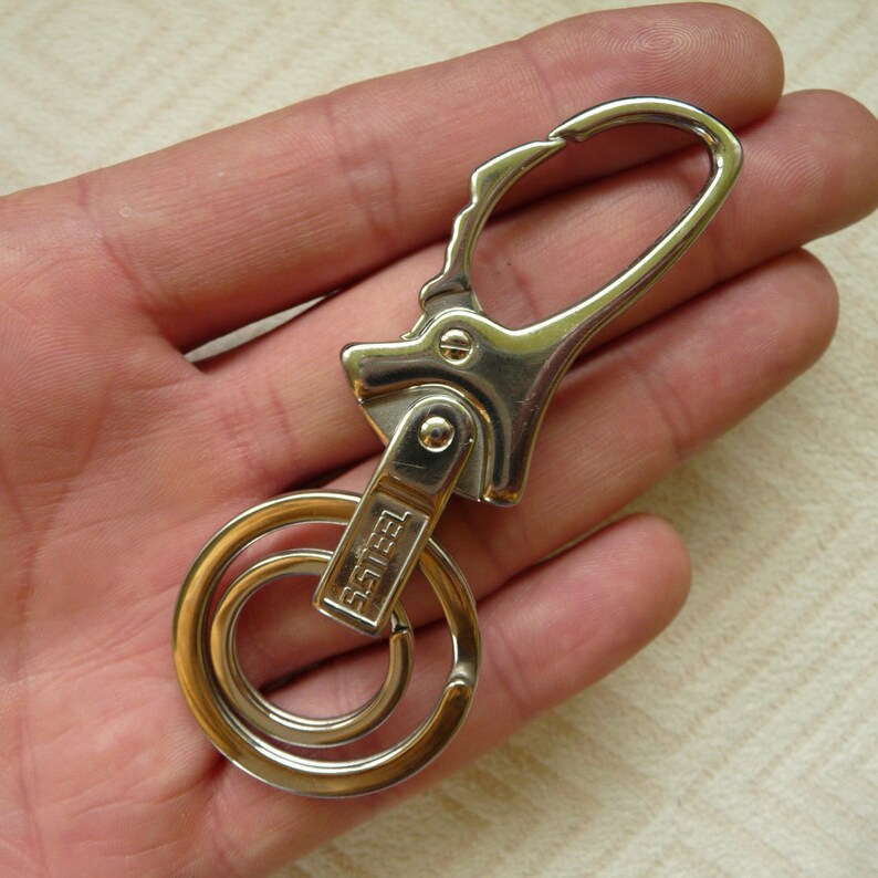 swivel trigger clasp