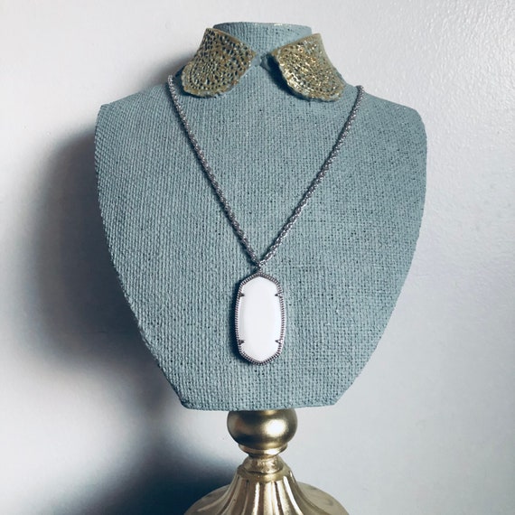 White Mussel/Pearl Silver Tone Necklace Kendra Sc… - image 6