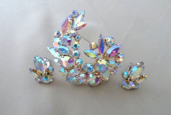 Vintage SHERMAN Signed Glittering PINK AB Rhinestones Brooch,Prong  Set,Brilliant Rhinestones,Dazzling Swarovski Crystal,Collectible Jewelry