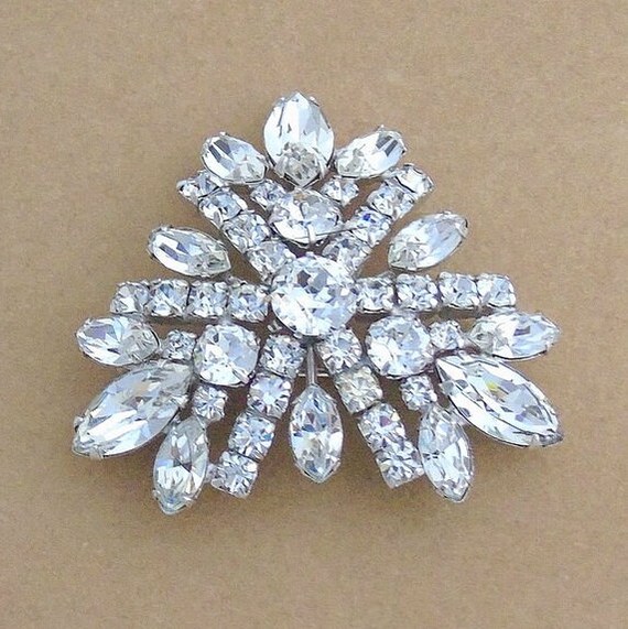 Sherman Brooch Signed Clear Swarovski Marquis and… - image 3