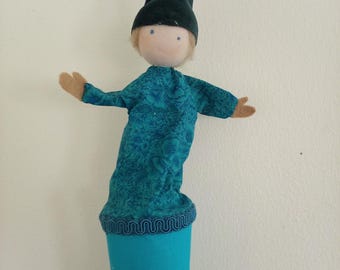 Modello e istruzioni per un burattino a cono pop-up