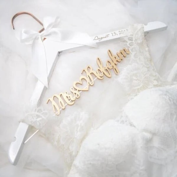 Bride to Be Wedding Dress Hanger, Name Hanger with Bow Bowtie, Personalized Bridal Party Gifts, Last Name Hanger, Hanger Engraved with Date