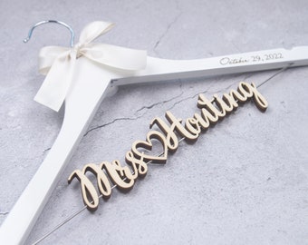 Personalized Bride Hanger with Date, Bridal Shower Gift, Mrs Hanger, Wedding Name Hanger, Gift for Bride, Wedding Shower Gift for Couple