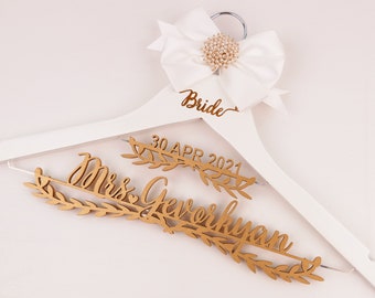 Personalized Bride Hanger with Date | Bridal Shower Gift | Custom Bridal Hanger | Wedding Hanger | Mrs Mr Name Hanger | Wedding Gift