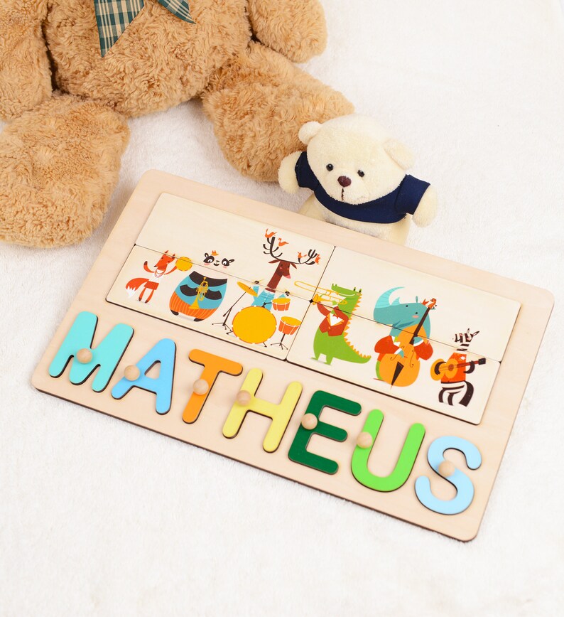 Puzzle de nom pour tout-petits avec chevilles et bande d'animaux, jouets pour enfants Montessori, cadeau de fête de naissance personnalisé 1er anniversaire, cadeau de Noël de décoration de chambre d'enfant with pegs