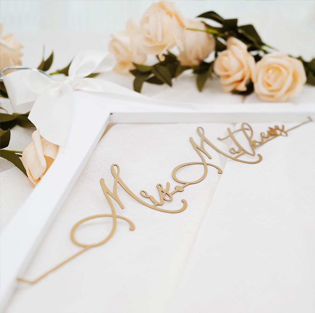 Personalized Wedding Hanger for Bride, Bridal Hanger with Custom Name and Date, Bridal Shower Gifts, Wedding Gift, Unique Gift for Bride