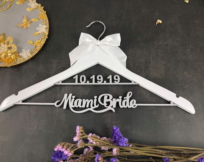 Bridal Hanger, Bridal Shower Gift, Personalized Wedding Hanger with Date, Laser Cut Bride Name Wedding Dress Hanger, Wedding Gift  MH001