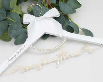 Bridal Hanger with Custom Name and Date, Mrs Wedding Dress Hanger, Wooden Hanger for Bride to Be, Engagement Gift, Gold Theme Wedding Gift