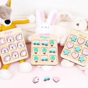 Tic Tac Toe-spelbord voor kinderen, kerstbabycadeaus, gepersonaliseerd reisspel, aangepast spelbord, nullen en kruisen, kinderverjaardagscadeau