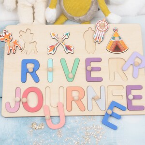 Tränamnpussel med pinnar, Anpassat babypusselnamn, Personlig present till pojke på 2-årsdagen, Babyshower-present till systerdotter eller brorson bild 5