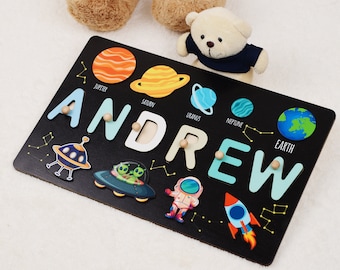 Galaxy Namenspuzzle mit Klammern für Kleinkinder, Montessori Spielzeug für Kind, Baby Shower Geschenk, Custom Holz Kinderzimmer Dekor Weihnachtsgeschenk