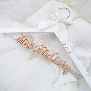 Wedding Hanger Engraved with Date Bridal Shower Gift Mrs Hanger Bride Hanger Laser Cut Gift for Her Wedding Shower Gift for Bride Rose Gold with Date