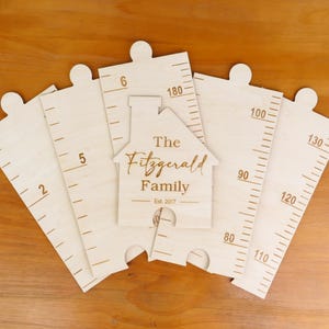 Personalisierte Kinder Messlatte mit Familiennamen, 1. Geburtstag Baby Boy Geschenk hölzerne Messlatte Wand Kunst Lineal, Kinderzimmer Dekor