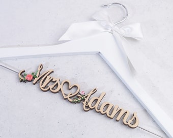 Personalized Bridal Shower Gift for Bride, Custom Wedding Hanger with Date, Wedding Keepsake, Floral Bridal Hanger, Bride Hanger with Flower