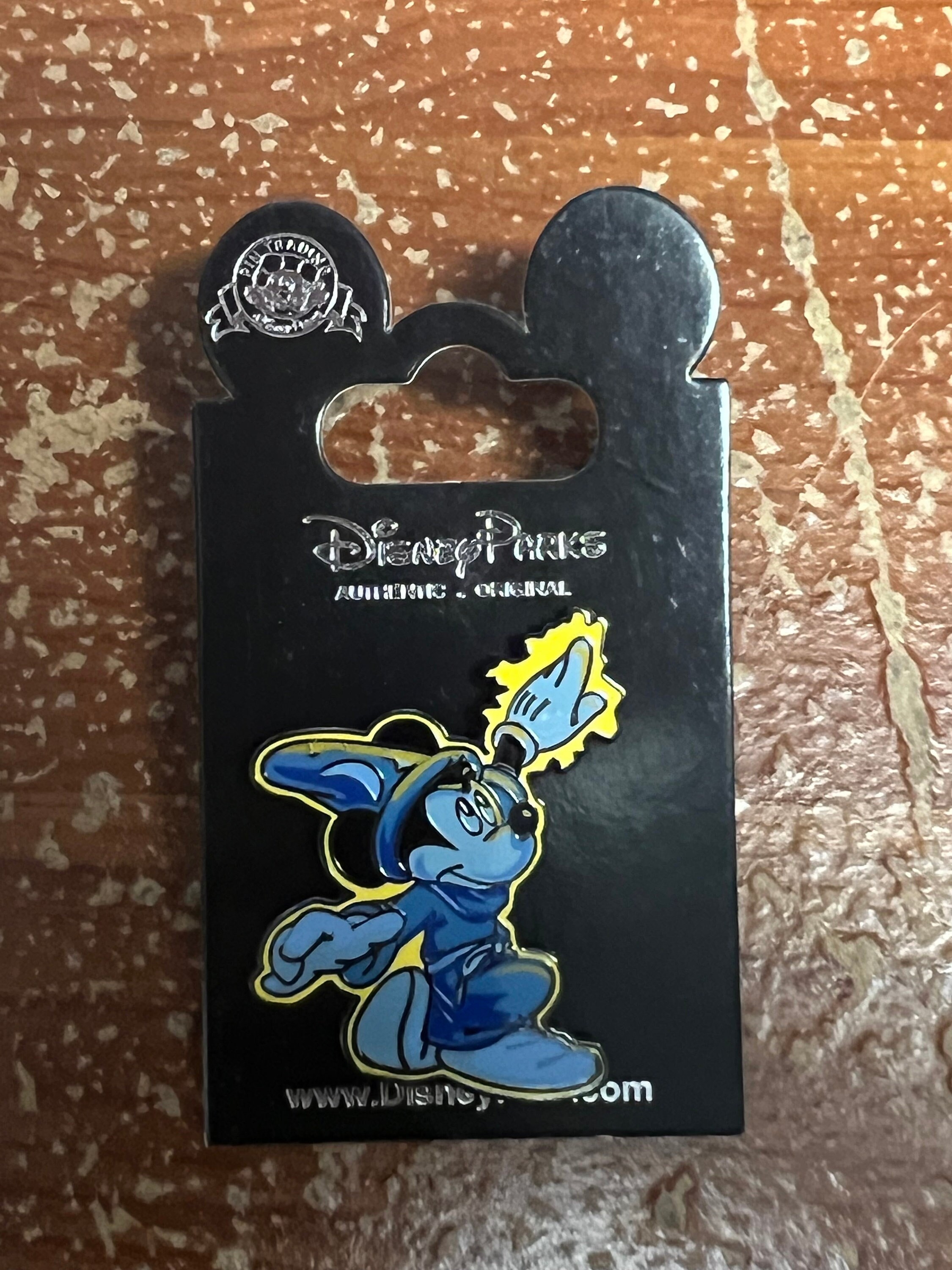 Mickey mouse brooch - Etsy 日本