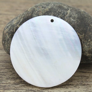 5 pendenti rotondi in madreperla bianca naturale, grandi ciondoli a forma di moneta rotonda da 45 mm, pendenti sciolti per la creazione di gioielli, all'ingrosso, fai da te-NR504
