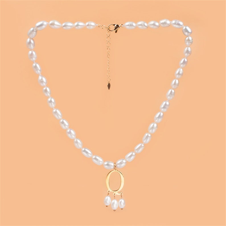 Collier Anne Boleyn, collier personnalisé bijoux pendentif initiale or collier de perles, cadeaux à personnaliser pour elle image 4