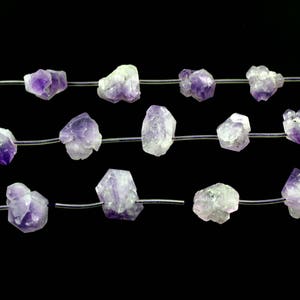 Perline di ametista viola chiaro da 8-15x16-20 mm, perline di cristallo viola grezzo, perline di quarzo grezzo per la creazione di gioielli, perline di ametista all'ingrosso