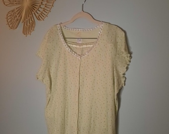 VINTAGE Aria Pale Yellow Lace Trim Flutter Sleeve Pajama Set, Top/Shorts, LARGE