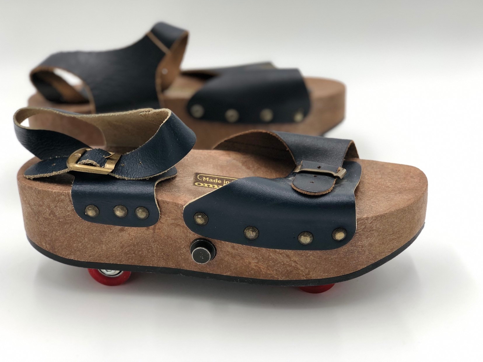 RARE 70's Vintage Italian Omnia/c Pop Out Wheels Platform Sandals