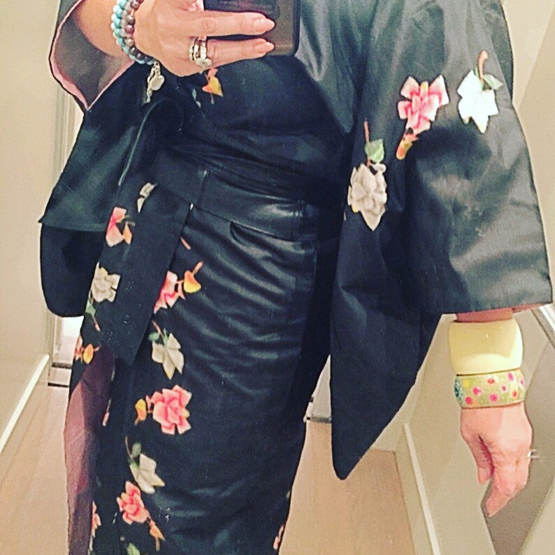 VTG VINTAGE Japanese Kimono Black Pink Floral Raw Silk Hand Dyed and Sewn