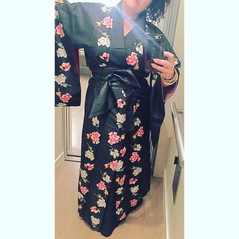 VTG VINTAGE Japanese Kimono Black Pink Floral Raw Silk Hand Dyed and Sewn