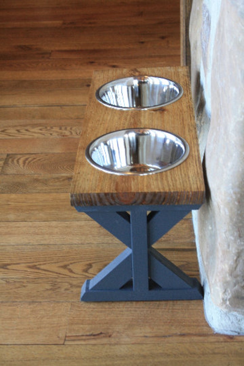 Medium Farmhouse Dog Bowl Stand