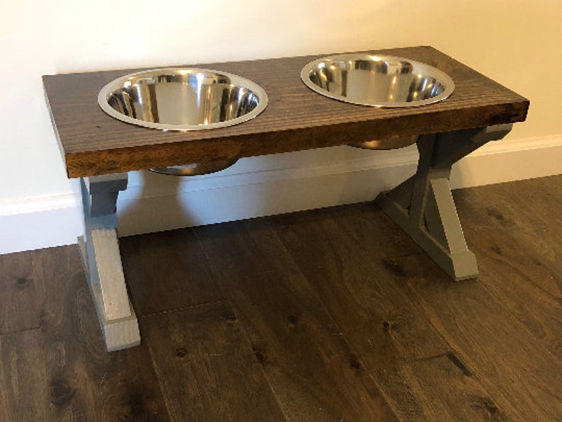 Medium Farmhouse Dog Bowl Stand