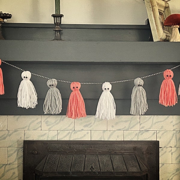 Ghost Garland/ Halloween decor