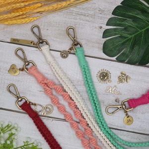 Personalized Macrame lanyard, Teacher gift, Keychain lanyard,  Boho Lanyard, Custom Lanyard, Handmade Macrame Lanyard, nurse gift