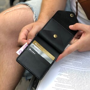 男性用財布 | 革製小型財布 | キャッシュエンベロープ財布 | 女性用革財布 | 3周年記念ギフト | 花婿の付添人用財布 | 彼へのギフト