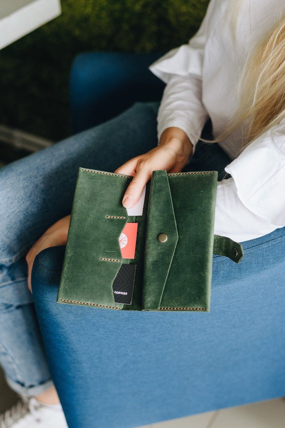 My first pocket organizer! Love the green epi leather with the