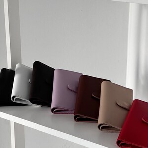 Cartera de piel para mujer, Cartera fina, Cartera plegable para mujer, Cartera grabada, Cartera personalizada, Cartera para tarjetas, Cartera para mujer, Regalo de tercer aniversario imagen 5