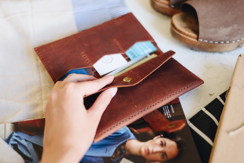 Minimalist wallet women | Leather wallet women | Leather card wallet | Custom wallet | Slim wallet | Womens wallet | Mothers Day Gift Idea imagen 1