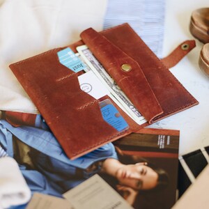 Minimalist wallet women | Leather wallet women | Leather card wallet | Custom wallet | Slim wallet | Womens wallet | Mothers Day Gift Idea imagen 2