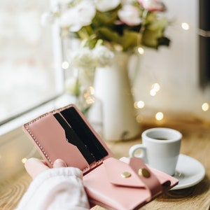 Cartera rosa / Cartera de cuero para mujer / Mini billetera / Cartera de tarjeta / Cartera pequeña para mujer / Cartera personalizada / Cartera plegable / Regalo del 3er aniversario imagen 3