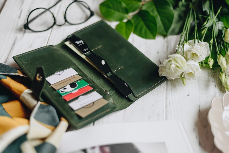 Cartera de piel verde, cartera de piel mujer, cartera de piel mujer, cartera personalizada, cartera para tarjetas, cartera mujer, regalo día de la madre imagen 1
