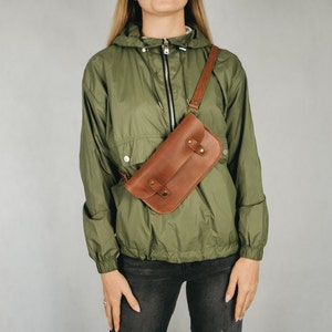 Riñonera de cuero, bolso bandolera de cuero, cartera de mano para mujer, bolso de mano minimalista, bandolera de cuero