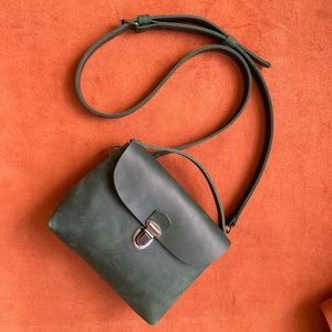 Mini sac crossbody en cuir, sac de ville pour femmes, sac à main en cuir mignon, sac à main en cuir pour fille, mini sac à main en cuir, sac fait main en cuir, cadeau pour femmes Vert