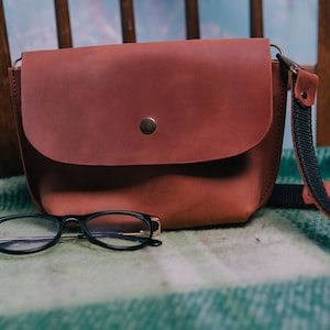 Leder Gürteltasche Leder Bauchtasche Crossbody Tasche Frauen-Schultertasche-Utili-Tasche Leder Geldbörse Frau Handtasche Minimalist Tasche Braun Cross Body