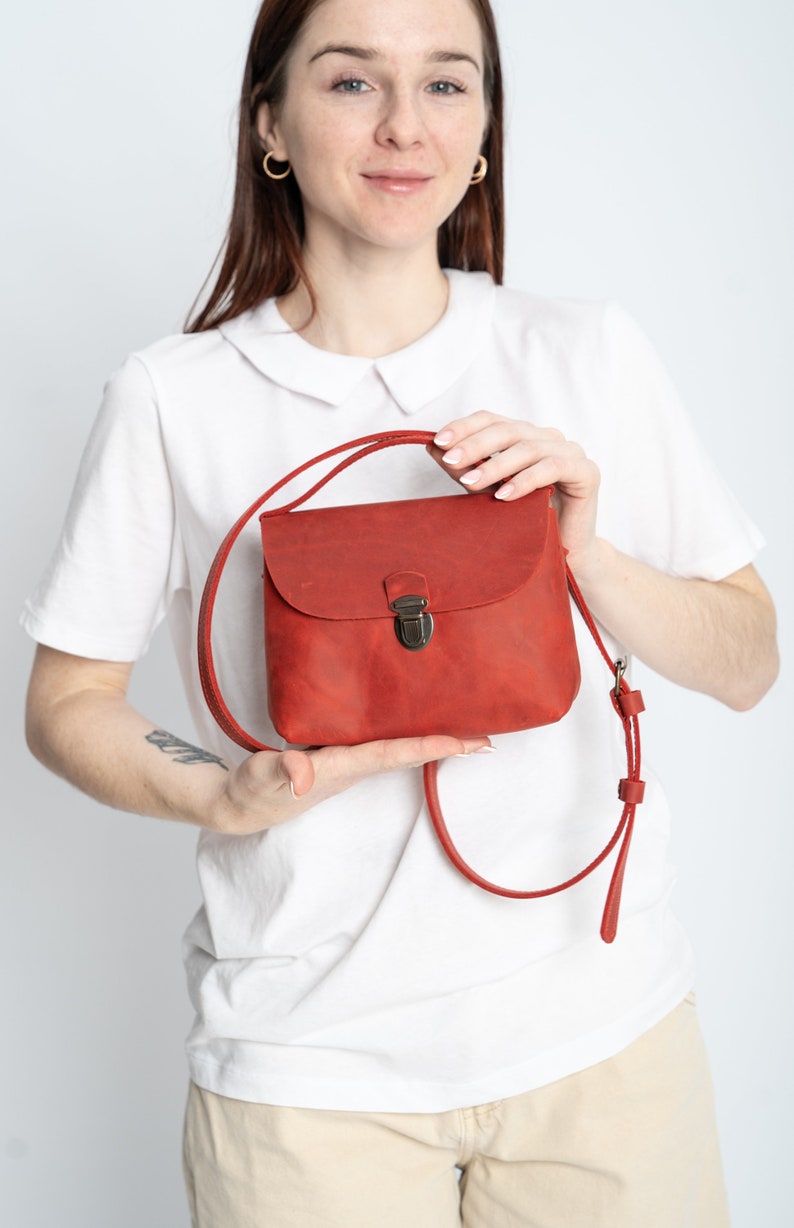 Mini sac crossbody en cuir, sac de ville pour femmes, sac à main en cuir mignon, sac à main en cuir pour fille, mini sac à main en cuir, sac fait main en cuir, cadeau pour femmes Rouge