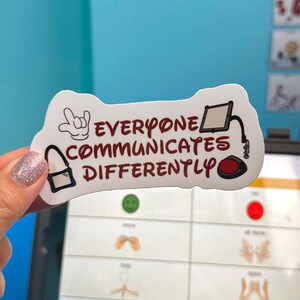 Tout le monde communique différemment, autisme, langue des signes, parole, CAA, appareil de synthèse vocale, orthophonie, orthophonie, vitesse
